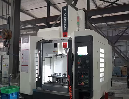 Thúc đẩy cuộc cách mạng NEV: Cách Jiangsu Fengtuo đạt được độ chính xác và quy mô với Máy Taikan